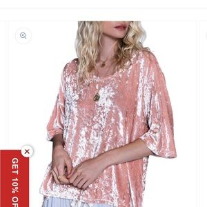 Pol crushed velvet top, relaxed fit Small. Elbow sleeves Hi low hem EUC